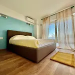 Appartamento Shkreli Private Entrance Duplex Apartment , Partial Sea View, 3 Min From The Beach Sarandë
