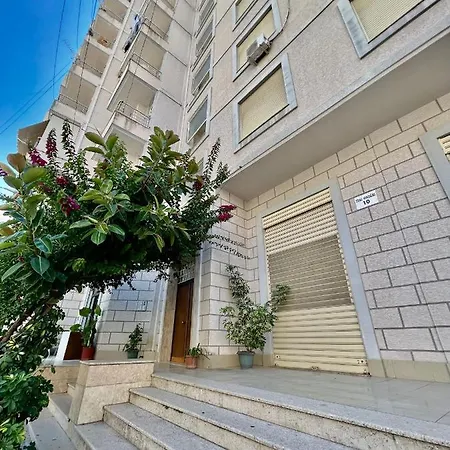 Shkreli Private Entrance Duplex , Partial Sea View, 3 Min From The Apartment