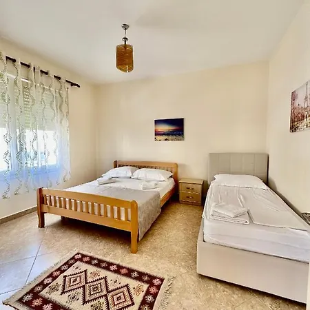 Apartment Shkreli *