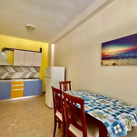 Lejlighed Shkreli Private Entrance Duplex , Partial Sea View, 3 Min From The