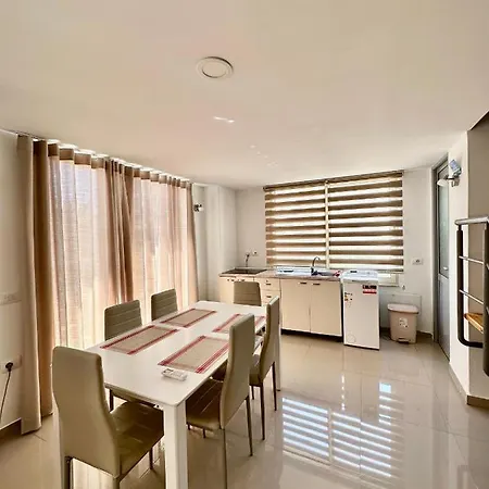 Shkreli Private Entrance Duplex , Partial Sea View, 3 Min From The Appartement *