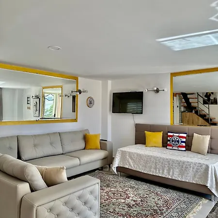 Shkreli Private Entrance Duplex , Partial Sea View, 3 Min From The *
