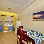 公寓 Shkreli Private Entrance Duplex Apartment , Partial Sea View, 3 Min From The Beach