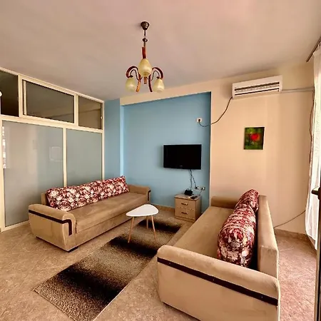 Shkreli Private Entrance Duplex Apartment , Partial Sea View, 3 Min From The Beach